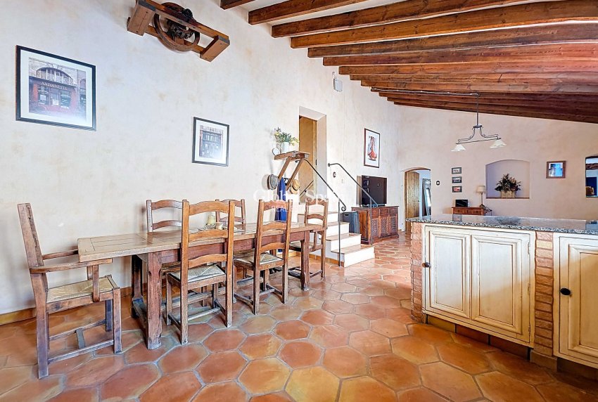 Wederverkoop - HUIS -
LA ALBERQUILLA - La Alberquilla