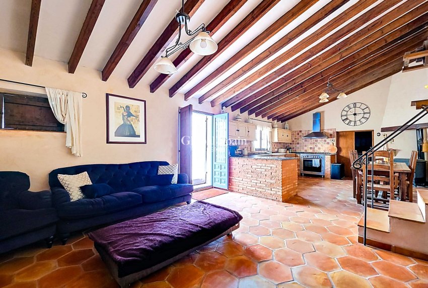 Wederverkoop - HUIS -
LA ALBERQUILLA - La Alberquilla