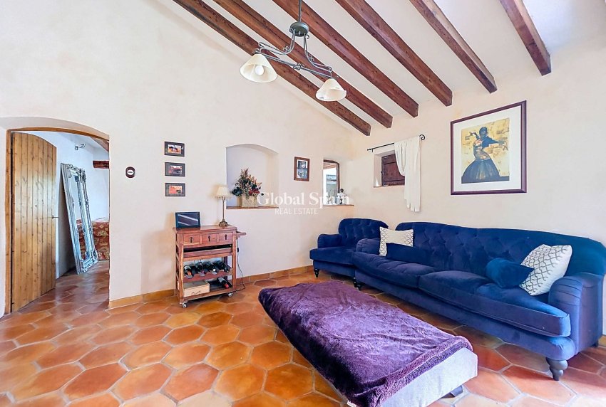 Wederverkoop - HUIS -
LA ALBERQUILLA - La Alberquilla