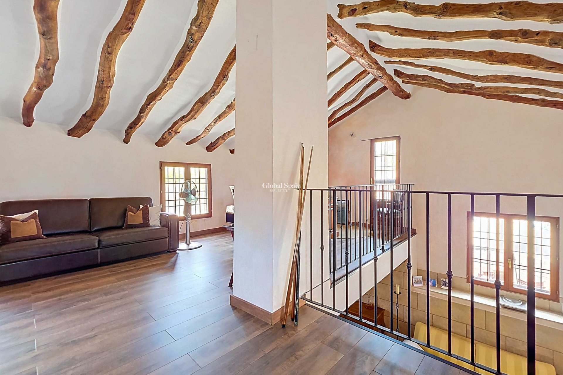 Wederverkoop - HUIS -
LA ALBERQUILLA - La Alberquilla