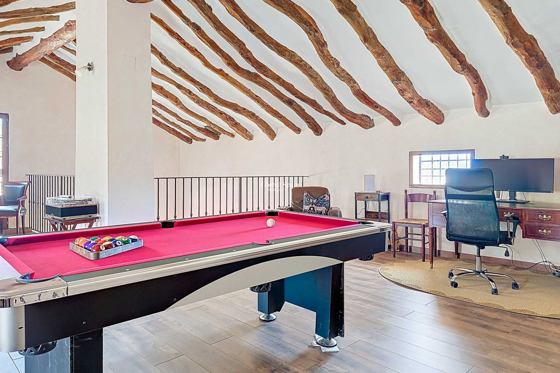 Wederverkoop - HUIS -
LA ALBERQUILLA - La Alberquilla