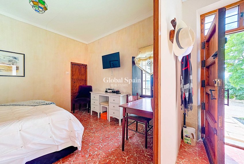 Wederverkoop - HUIS -
LA ALBERQUILLA - La Alberquilla