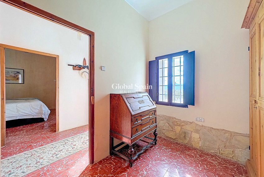 Wederverkoop - HUIS -
LA ALBERQUILLA - La Alberquilla