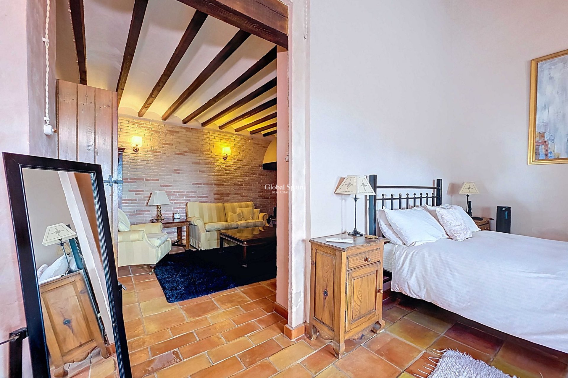 Wederverkoop - HUIS -
LA ALBERQUILLA - La Alberquilla