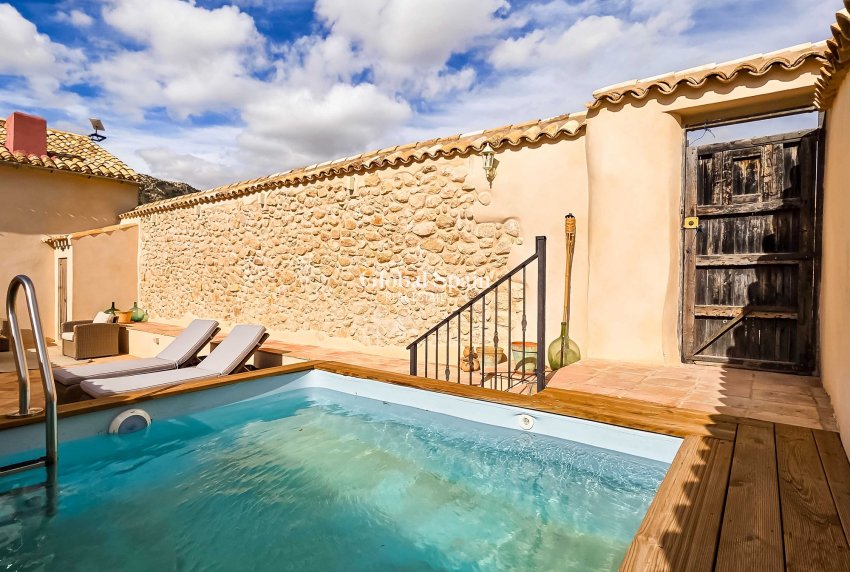 Wederverkoop - HUIS -
LA ALBERQUILLA - La Alberquilla