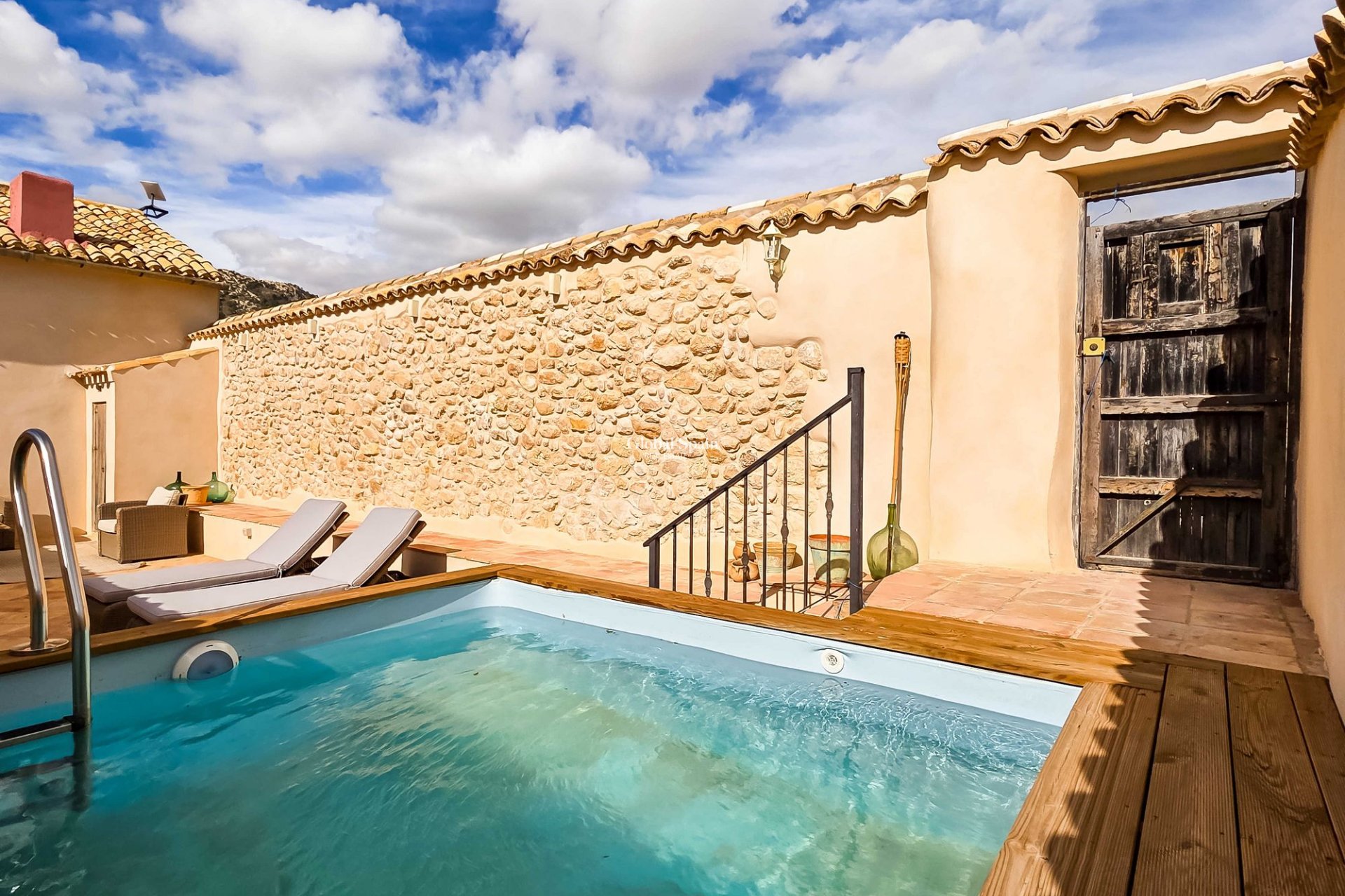 Wederverkoop - HUIS -
LA ALBERQUILLA - La Alberquilla