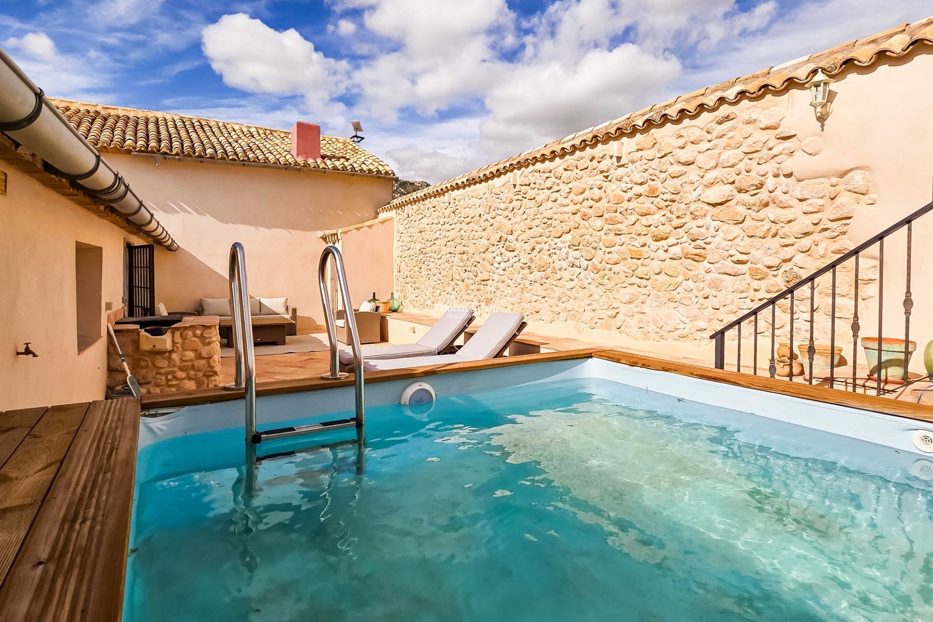 Wederverkoop - HUIS -
LA ALBERQUILLA - La Alberquilla