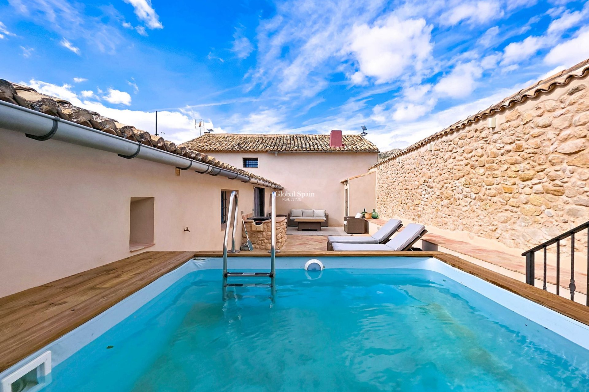 Wederverkoop - HUIS -
LA ALBERQUILLA - La Alberquilla