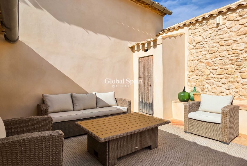 Wederverkoop - HUIS -
LA ALBERQUILLA - La Alberquilla