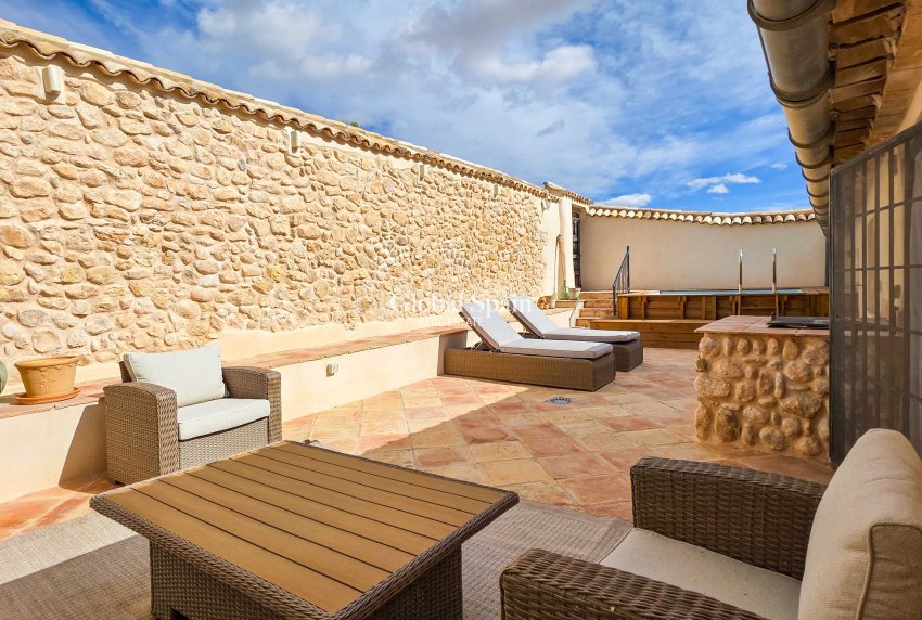 Wederverkoop - HUIS -
LA ALBERQUILLA - La Alberquilla