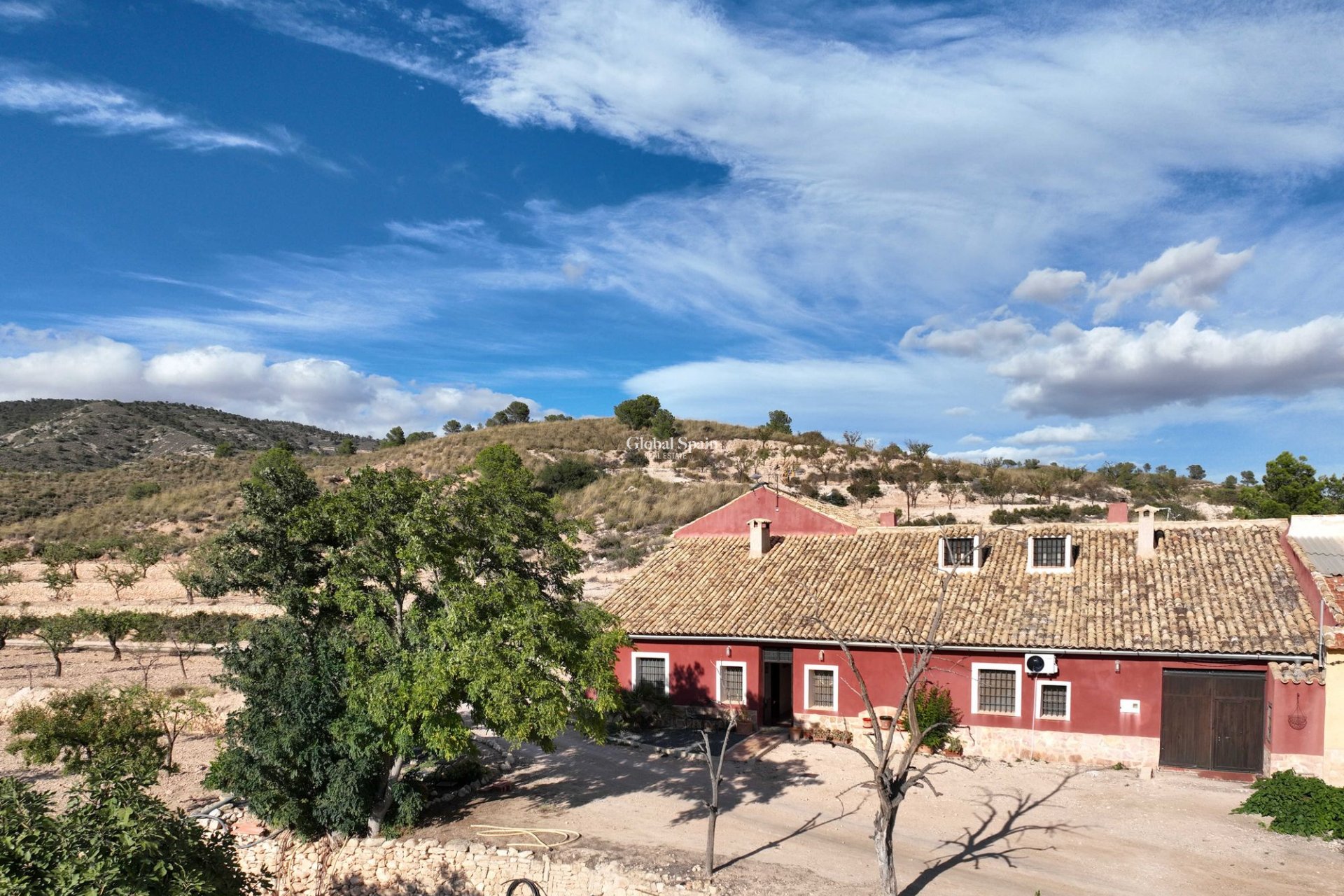 Wederverkoop - HUIS -
LA ALBERQUILLA - La Alberquilla