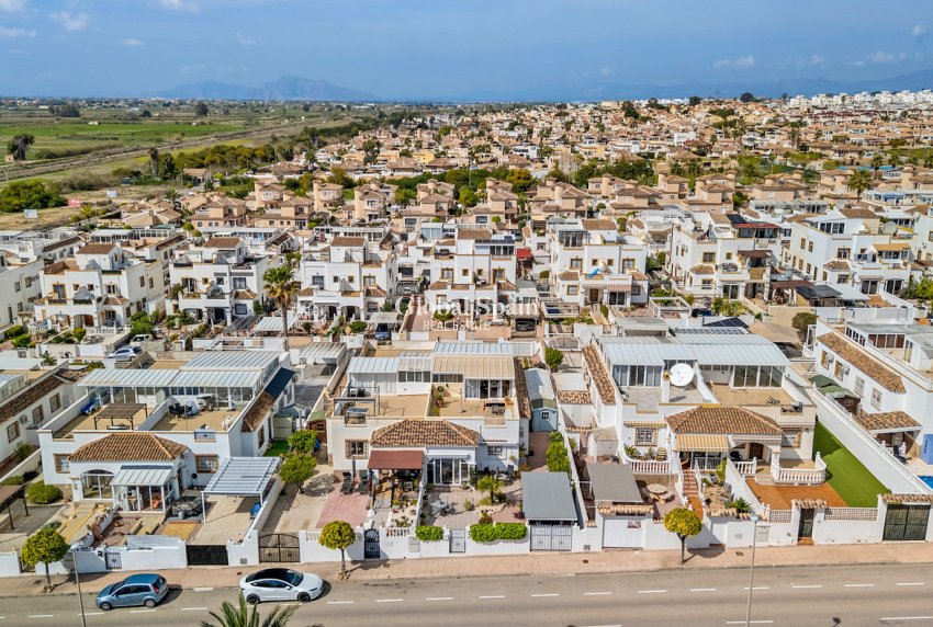 Wederverkoop - HUIS -
LA MARINA - Costa Blanca