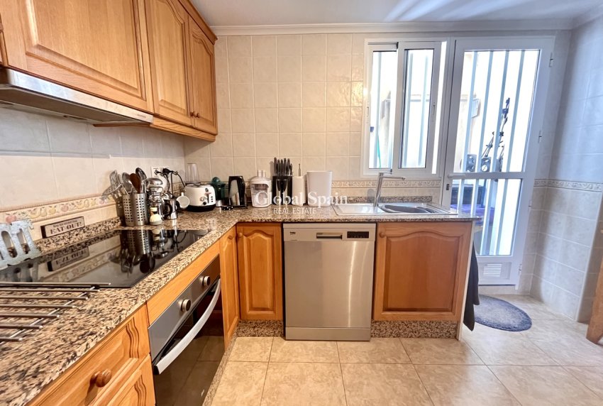 Wederverkoop - HUIS -
LA MATA - Costa Blanca