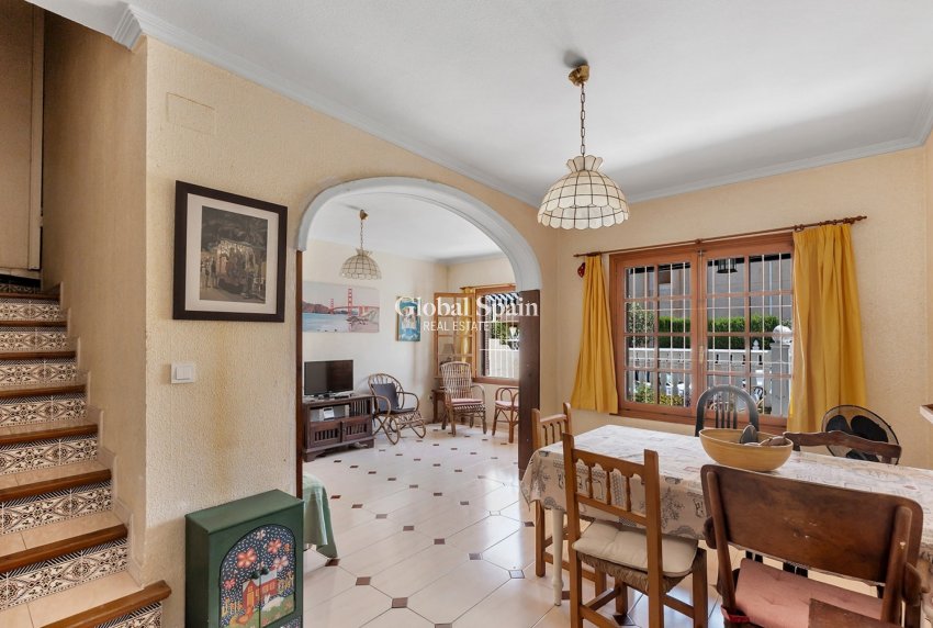Wederverkoop - HUIS -
LA MATA - Costa Blanca