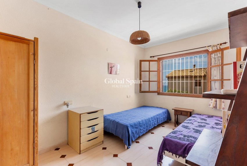 Wederverkoop - HUIS -
LA MATA - Costa Blanca
