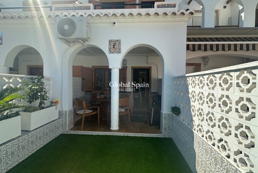 Wederverkoop - HUIS -
LA MATA - Costa Blanca