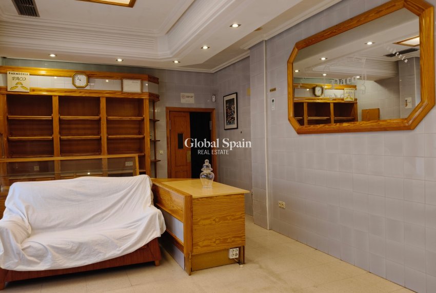 Wederverkoop - HUIS -
LA ROMANA - Inland