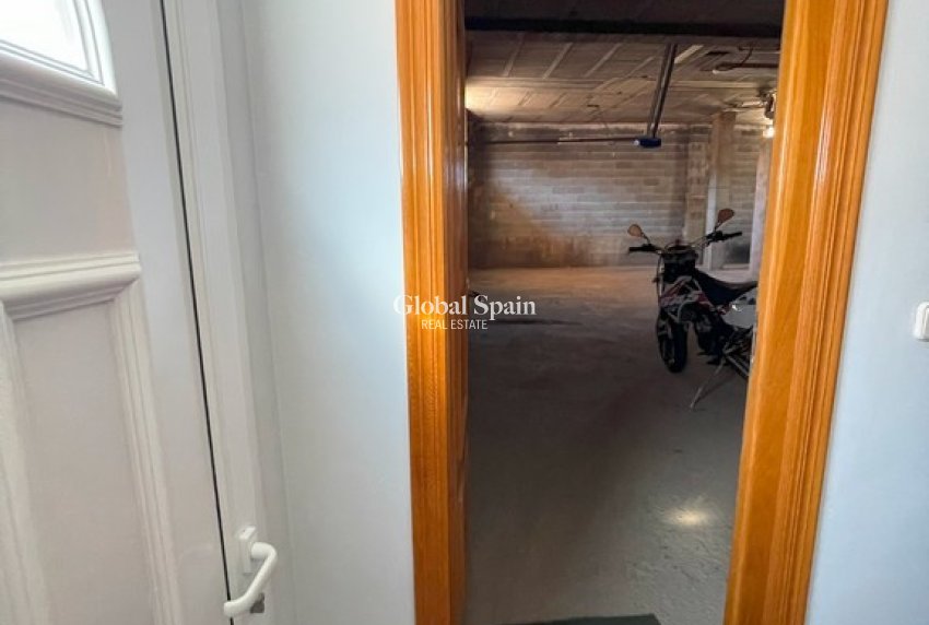 Wederverkoop - HUIS -
LA UNIÓN - Costa Calida