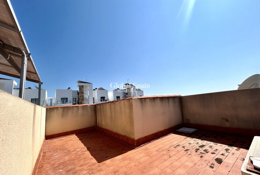 Wederverkoop - HUIS -
LA ZENIA - Costa Blanca