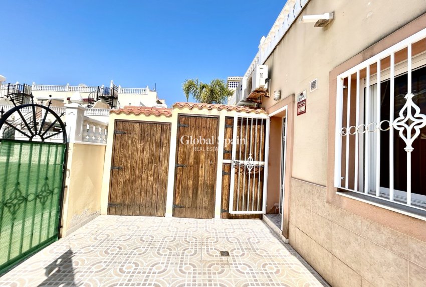 Wederverkoop - HUIS -
LA ZENIA - Costa Blanca