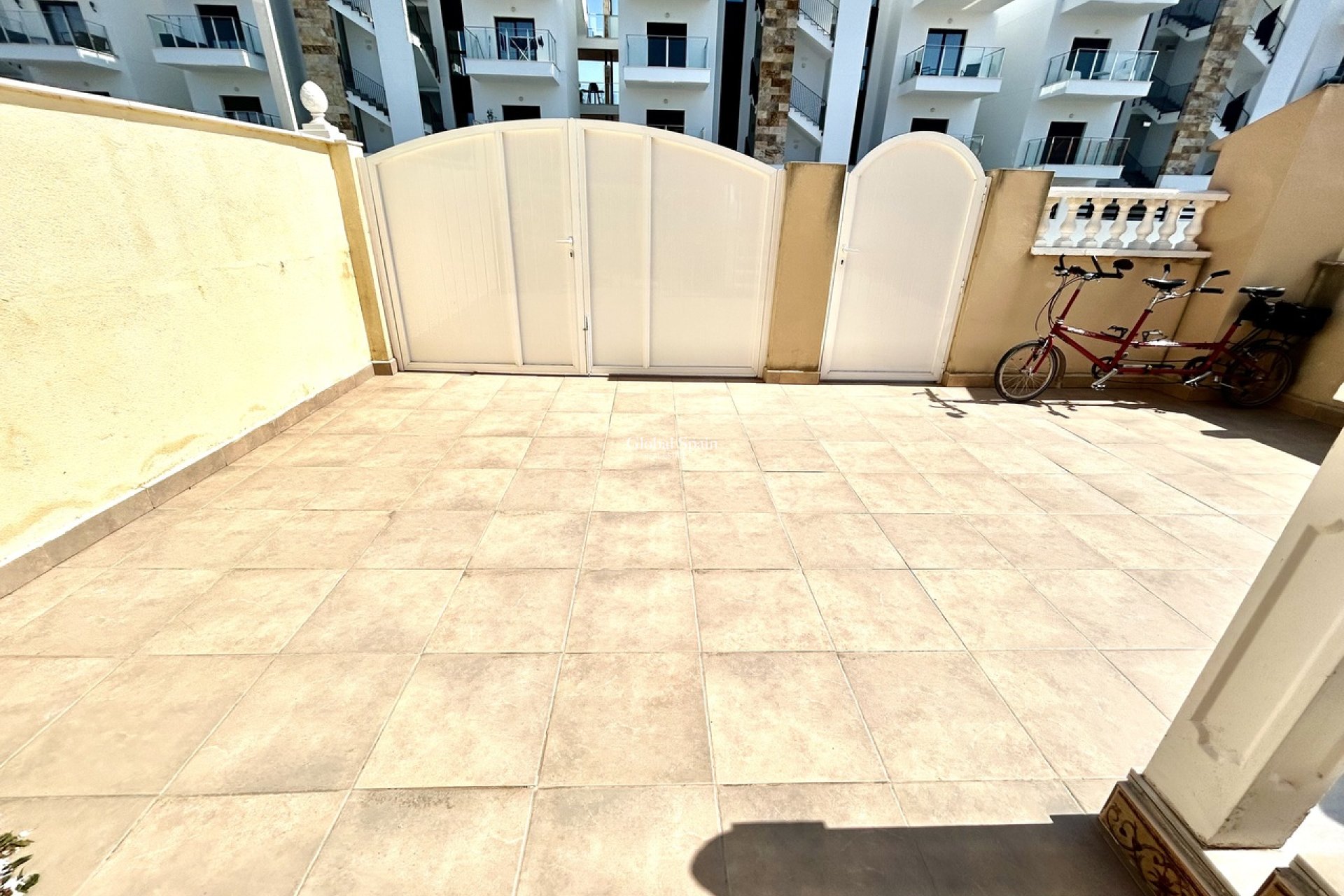 Wederverkoop - HUIS -
LA ZENIA - Costa Blanca