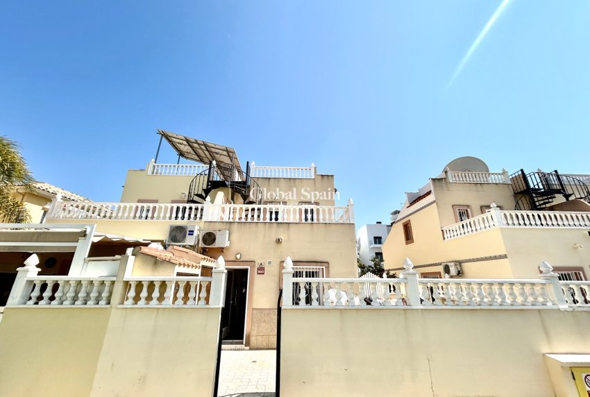 Wederverkoop - HUIS -
LA ZENIA - Costa Blanca