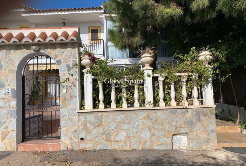 Wederverkoop - HUIS -
LA ZENIA - Costa Blanca