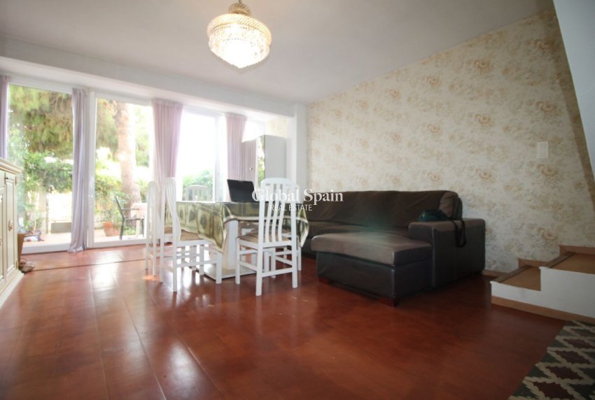Wederverkoop - HUIS -
LA ZENIA - Costa Blanca