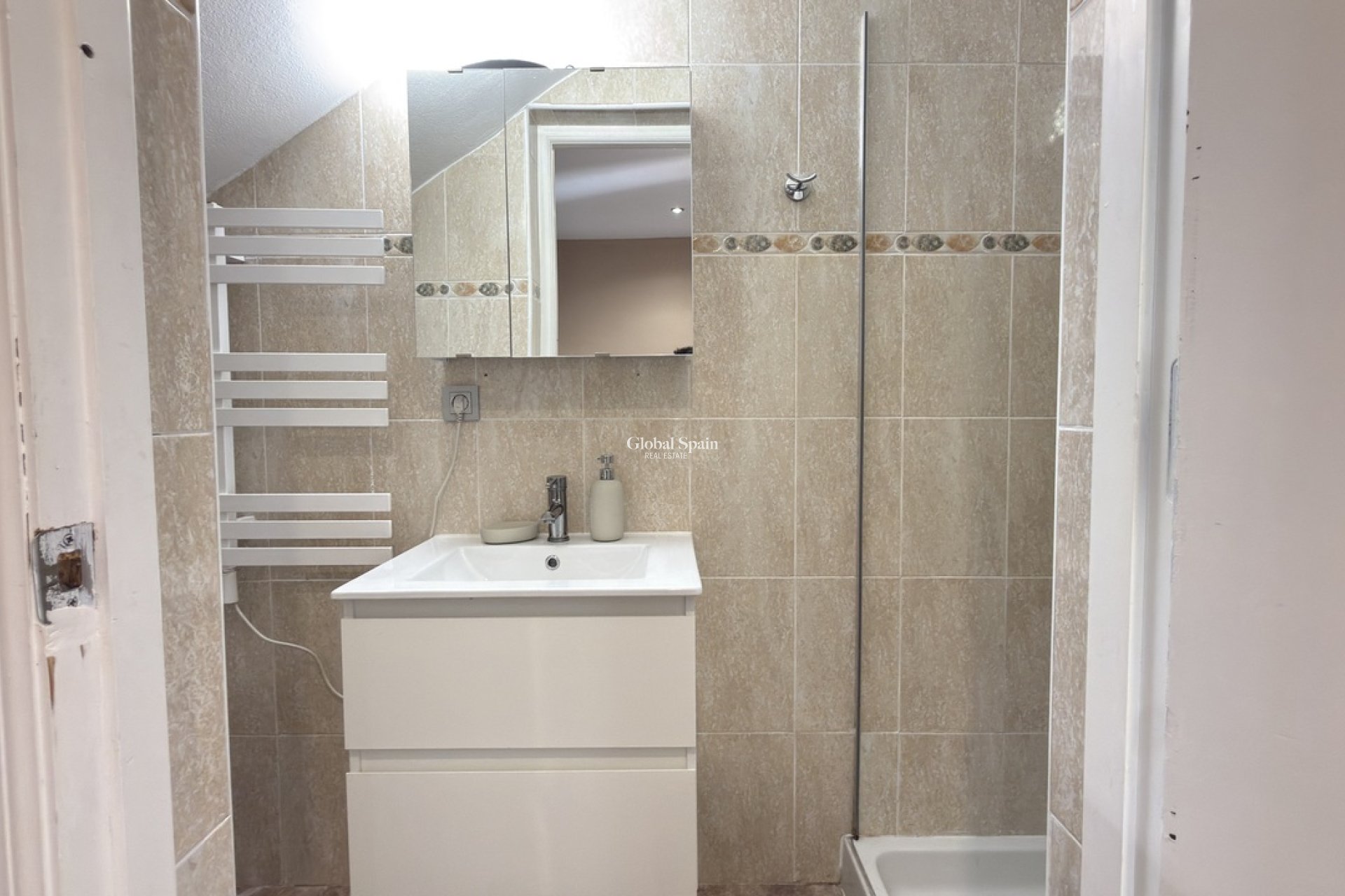 Wederverkoop - HUIS -
LA ZENIA - Costa Blanca