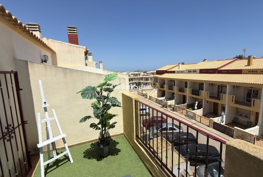 Wederverkoop - HUIS -
LA ZENIA - Costa Blanca