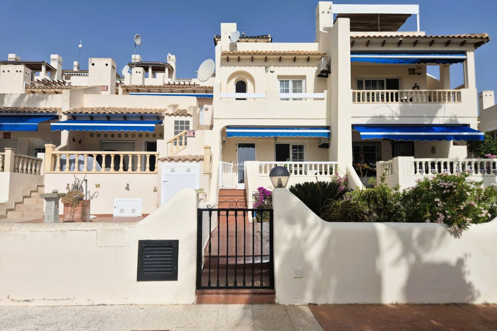 Wederverkoop - HUIS -
LAS RAMBLAS GOLF - Inland