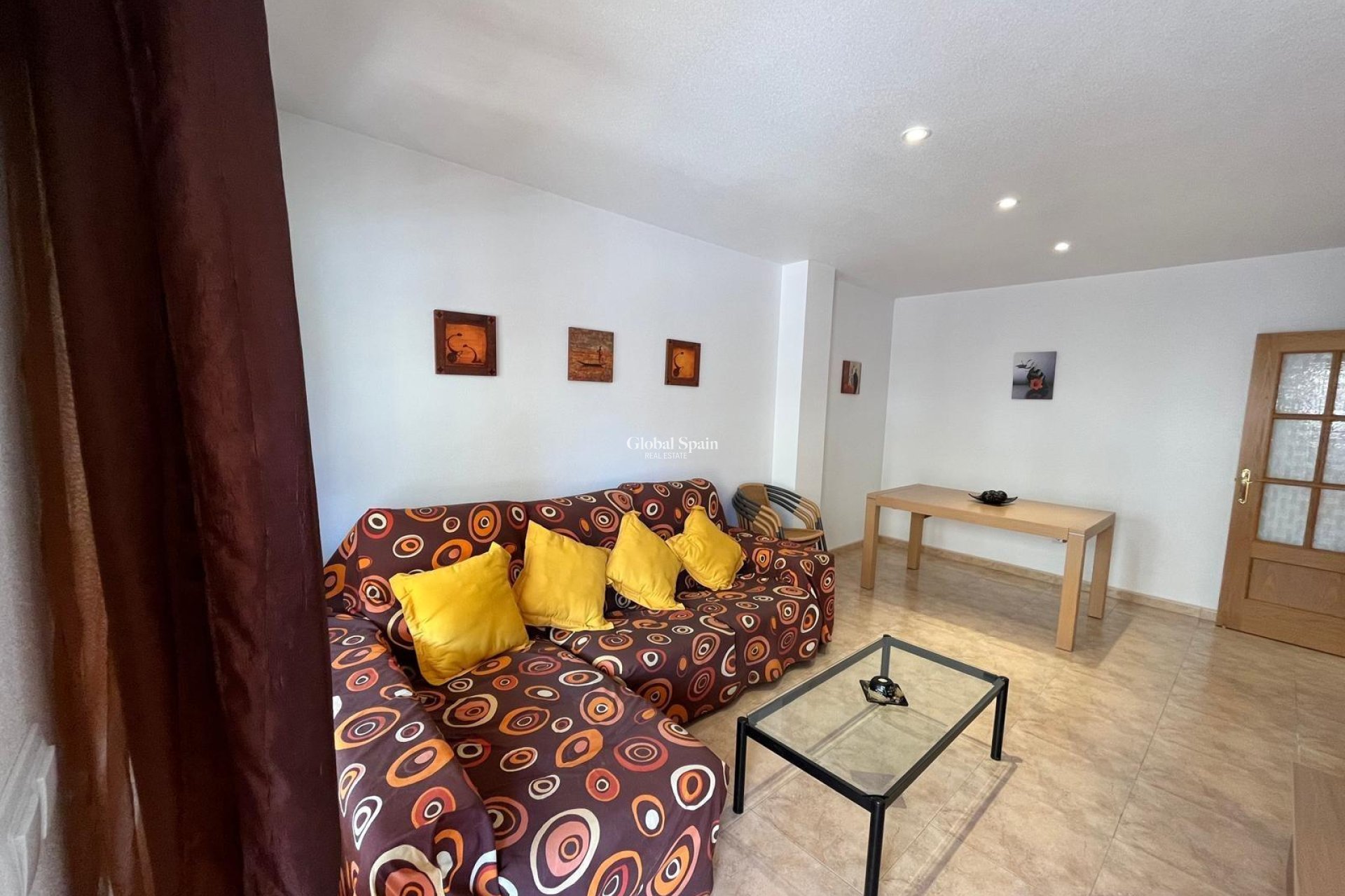 Wederverkoop - HUIS -
LO PAGÁN - La Puntica