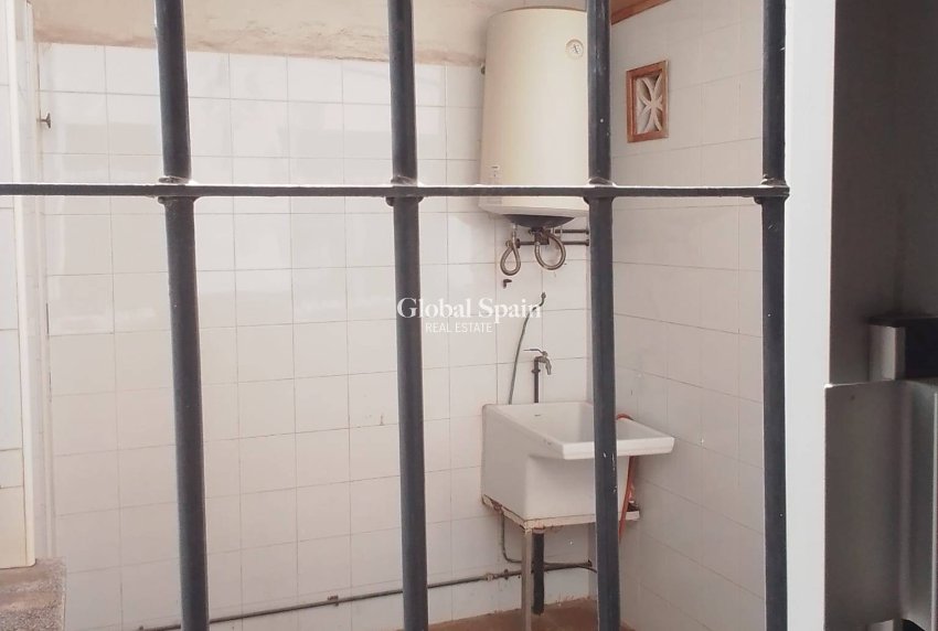 Wederverkoop - HUIS -
LO PAGÁN - La Puntica