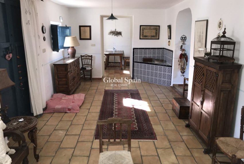 Wederverkoop - HUIS -
LORCA - Costa Calida