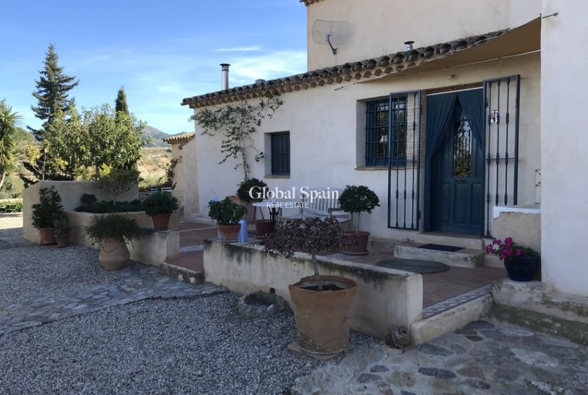 Wederverkoop - HUIS -
LORCA - Costa Calida