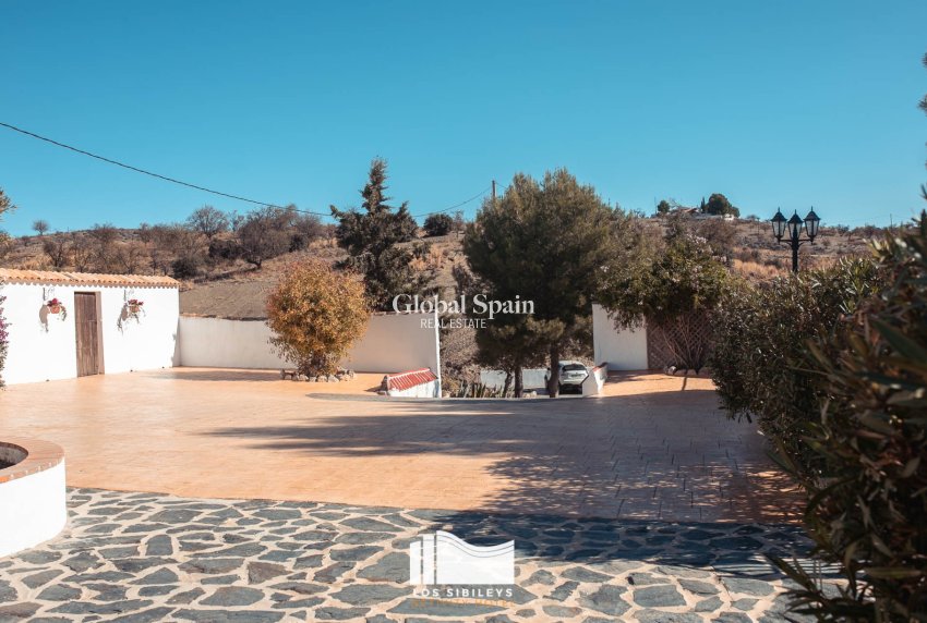 Wederverkoop - HUIS -
LORCA - Lorca