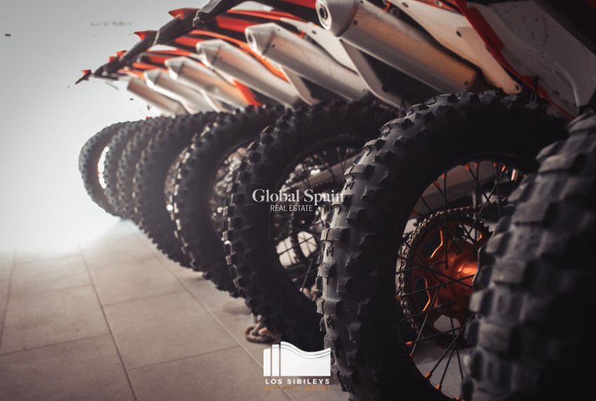 Wederverkoop - HUIS -
LORCA - Lorca