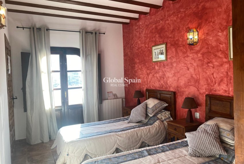 Wederverkoop - HUIS -
LORCA - Lorca