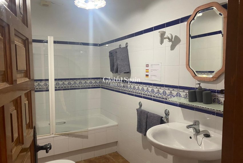 Wederverkoop - HUIS -
LORCA - Lorca