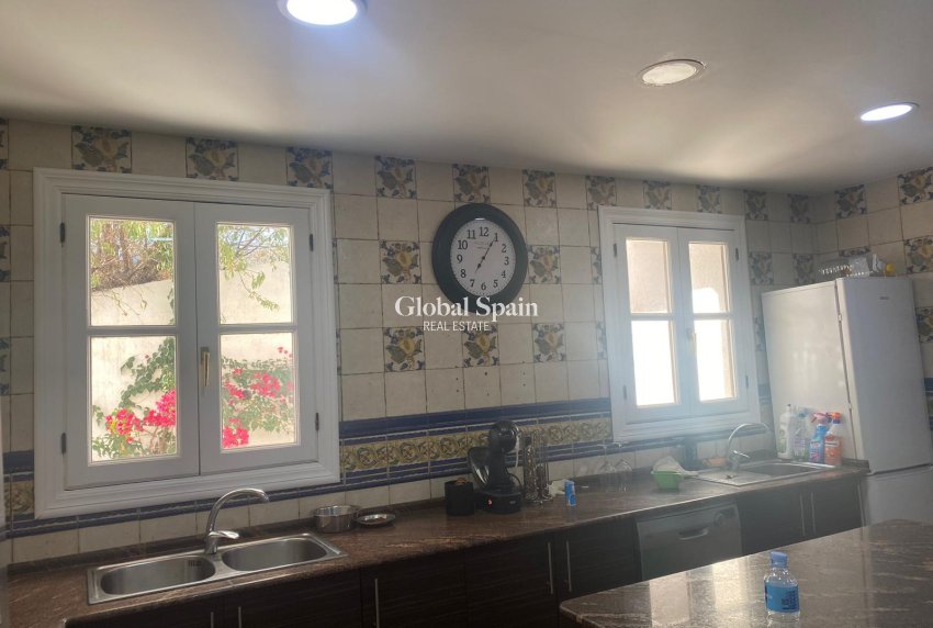 Wederverkoop - HUIS -
LORCA - Lorca