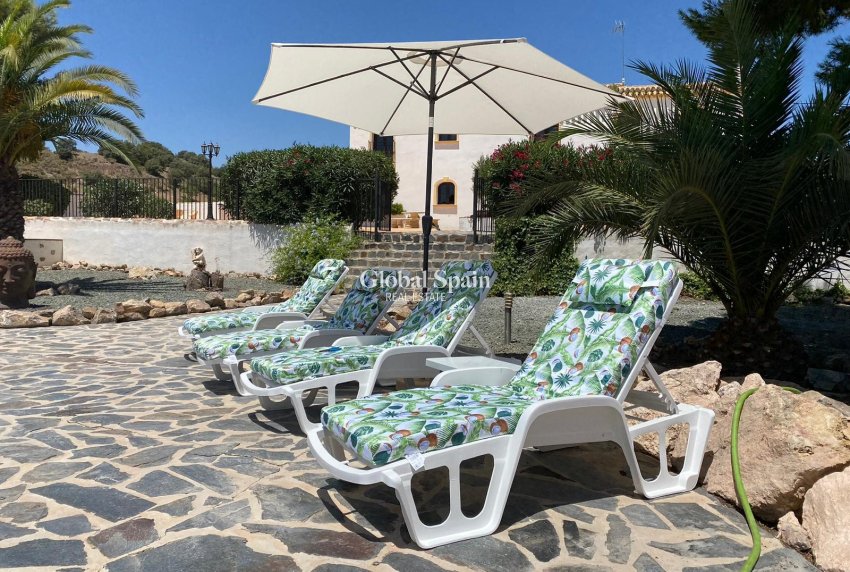 Wederverkoop - HUIS -
LORCA - Lorca