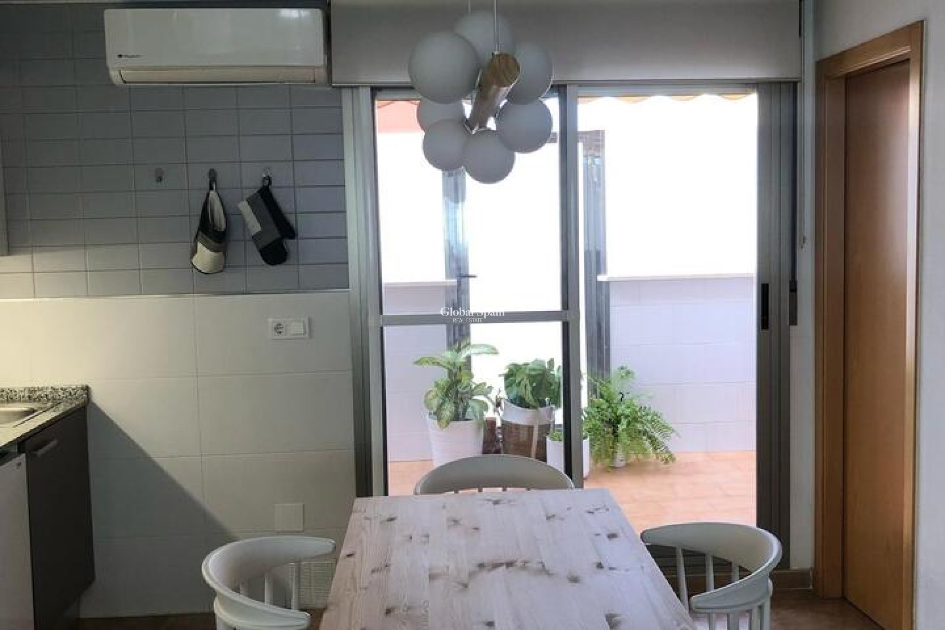 Wederverkoop - HUIS -
LOS ALCÁZARES