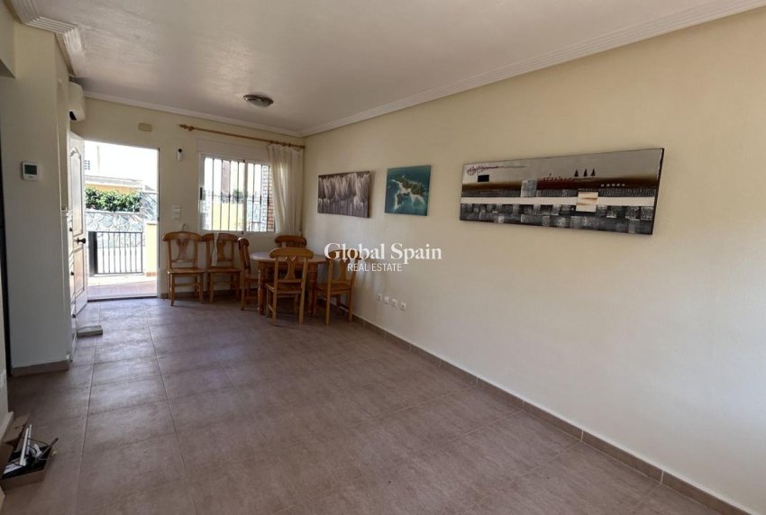 Wederverkoop - HUIS -
LOS BALCONES - LOS ALTOS - Costa Blanca