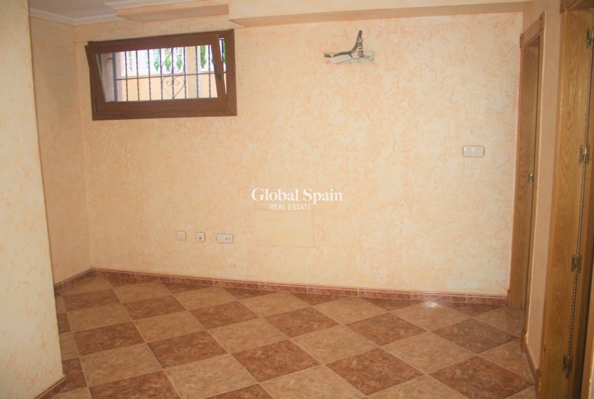 Wederverkoop - HUIS -
LOS BALCONES - LOS ALTOS - Costa Blanca