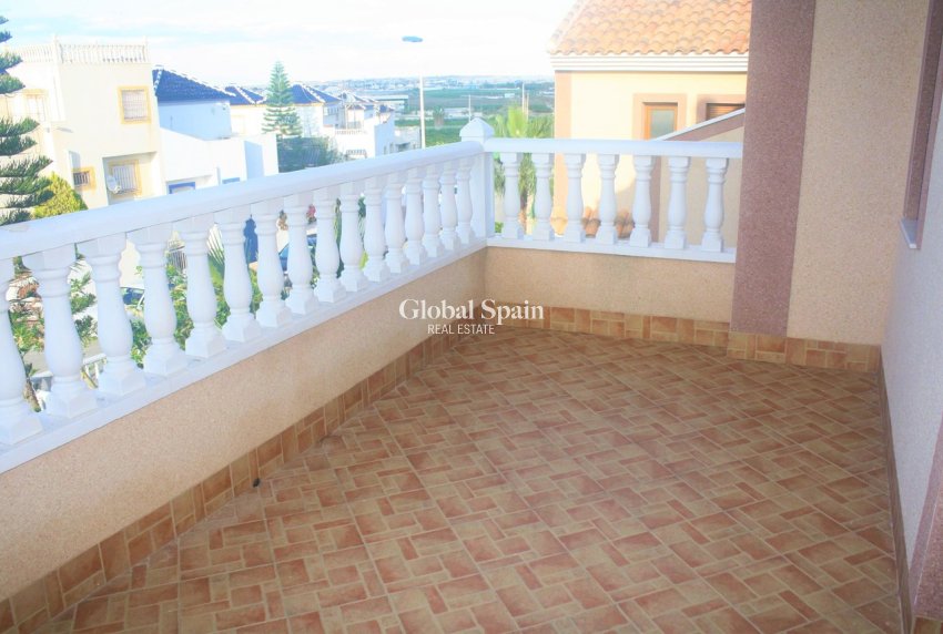 Wederverkoop - HUIS -
LOS BALCONES - LOS ALTOS - Costa Blanca