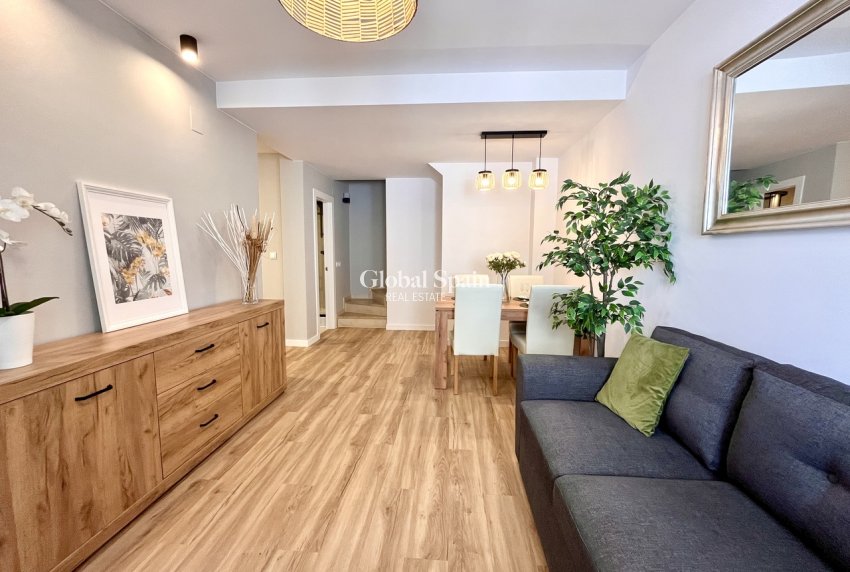 Wederverkoop - HUIS -
LOS BALCONES - LOS ALTOS - Costa Blanca