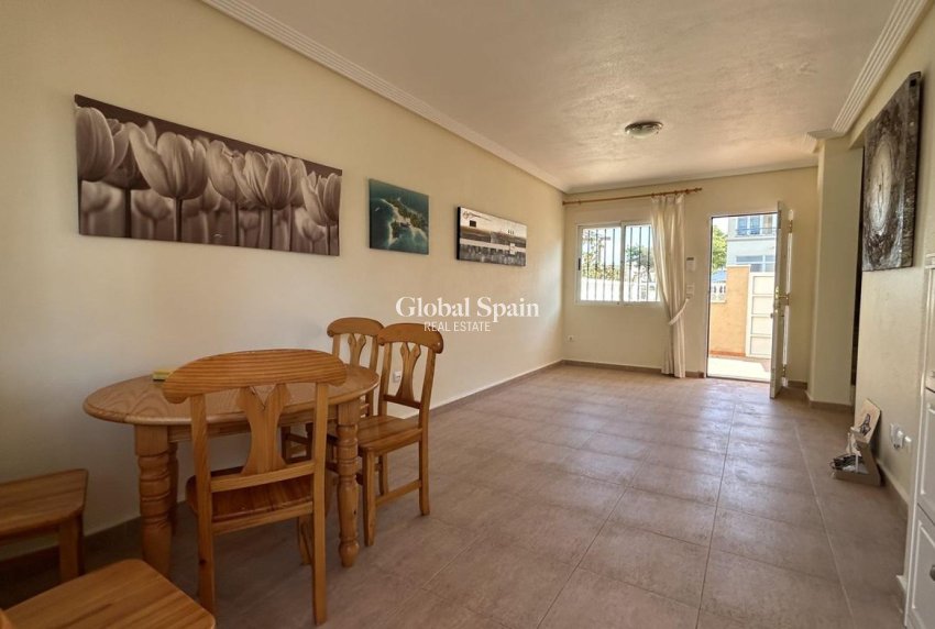 Wederverkoop - HUIS -
LOS BALCONES - LOS ALTOS - Costa Blanca