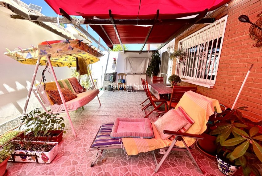 Wederverkoop - HUIS -
LOS BALCONES - LOS ALTOS - Costa Blanca