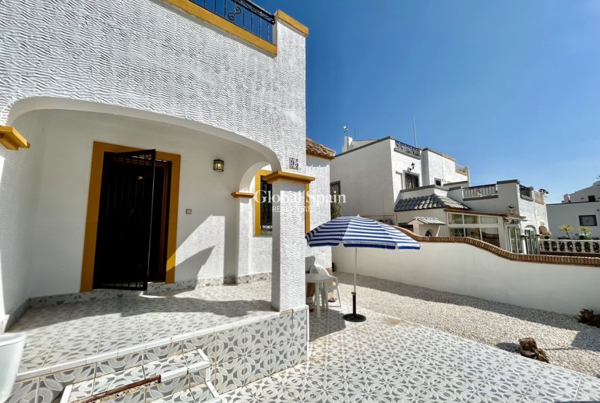 Wederverkoop - HUIS -
LOS BALCONES - LOS ALTOS - Costa Blanca