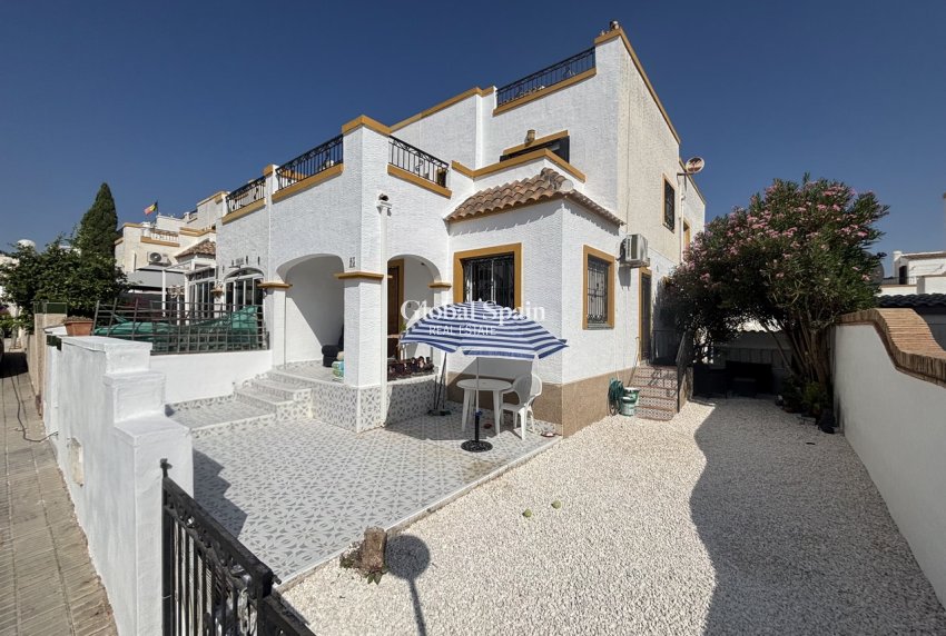 Wederverkoop - HUIS -
LOS BALCONES - LOS ALTOS - Costa Blanca